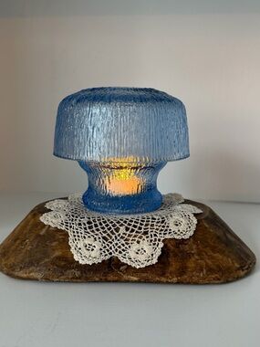 Indiana Glass Tiara Exclusives Mushroom Fairy Lamp in Periwinkle